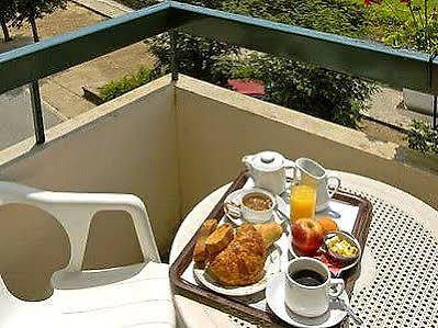 Les Chemins Francis - Modern Hotel Bagnols-les-Bains Ngoại thất bức ảnh
