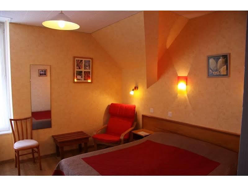 Les Chemins Francis - Modern Hotel Bagnols-les-Bains Ngoại thất bức ảnh
